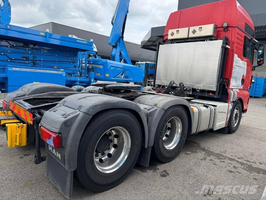 MAN TGX 26.560 6x4 Autotractoare