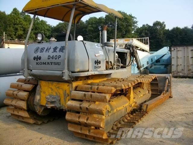 Komatsu D 40 P Buldozere pe senile