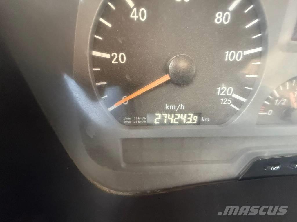 Mercedes-Benz 1833 Camion cu carlig de ridicare