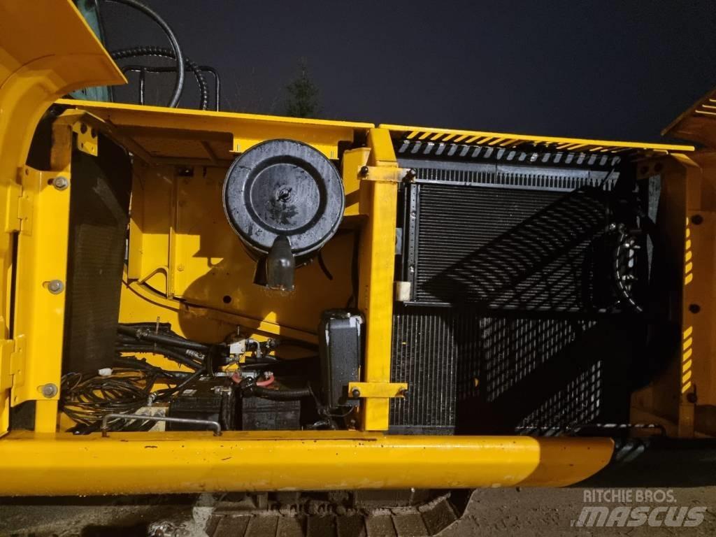 JCB JS 210 LC Excavatoare pe șenile

