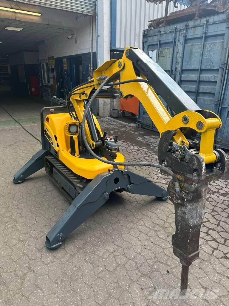 Brokk 90 Mini excavatoare < 7t