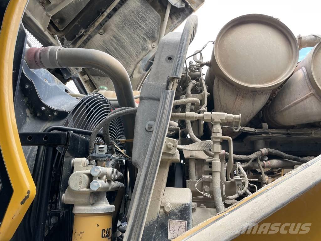 CAT 972M Incarcator pe pneuri