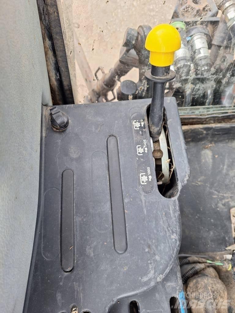 New Holland T 5040 Tractoare