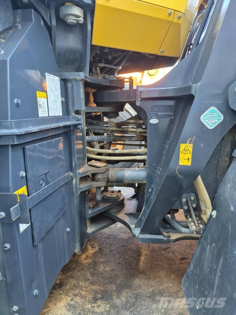 Komatsu WA 500-8 Incarcator pe pneuri