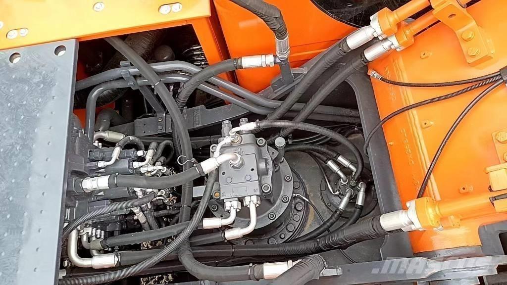 Doosan 225 LC-9 Excavatoare pe șenile
