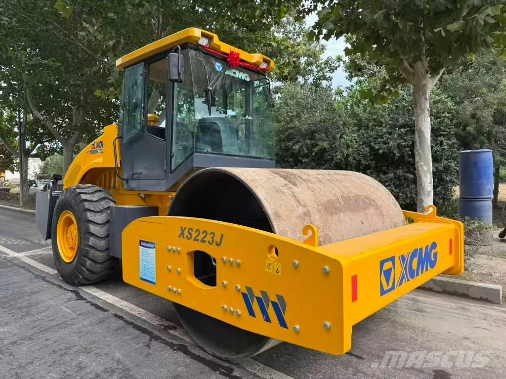 XCMG XS 223 J Compactoare monocilindrice