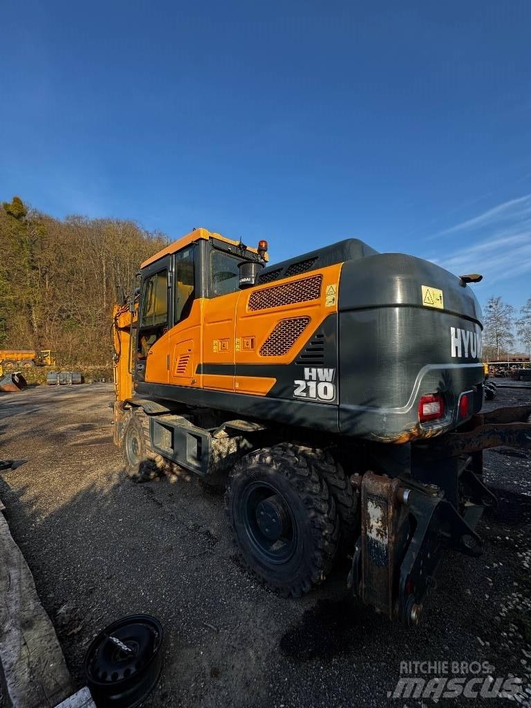 Hyundai HW 210 Excavatoare cu roti