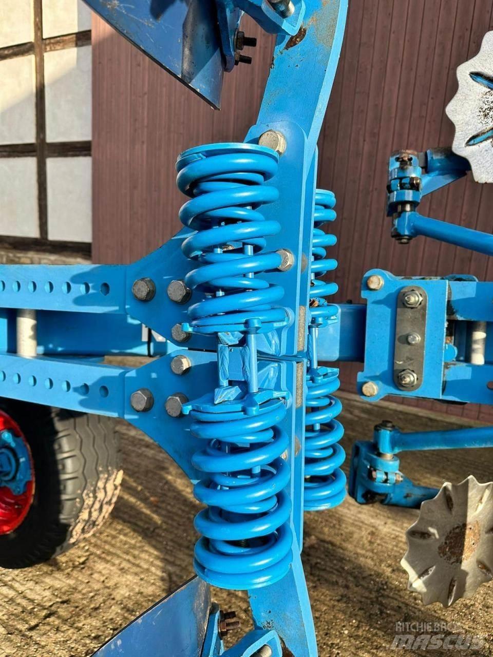 Lemken Europal 8 Pluguri reversibile