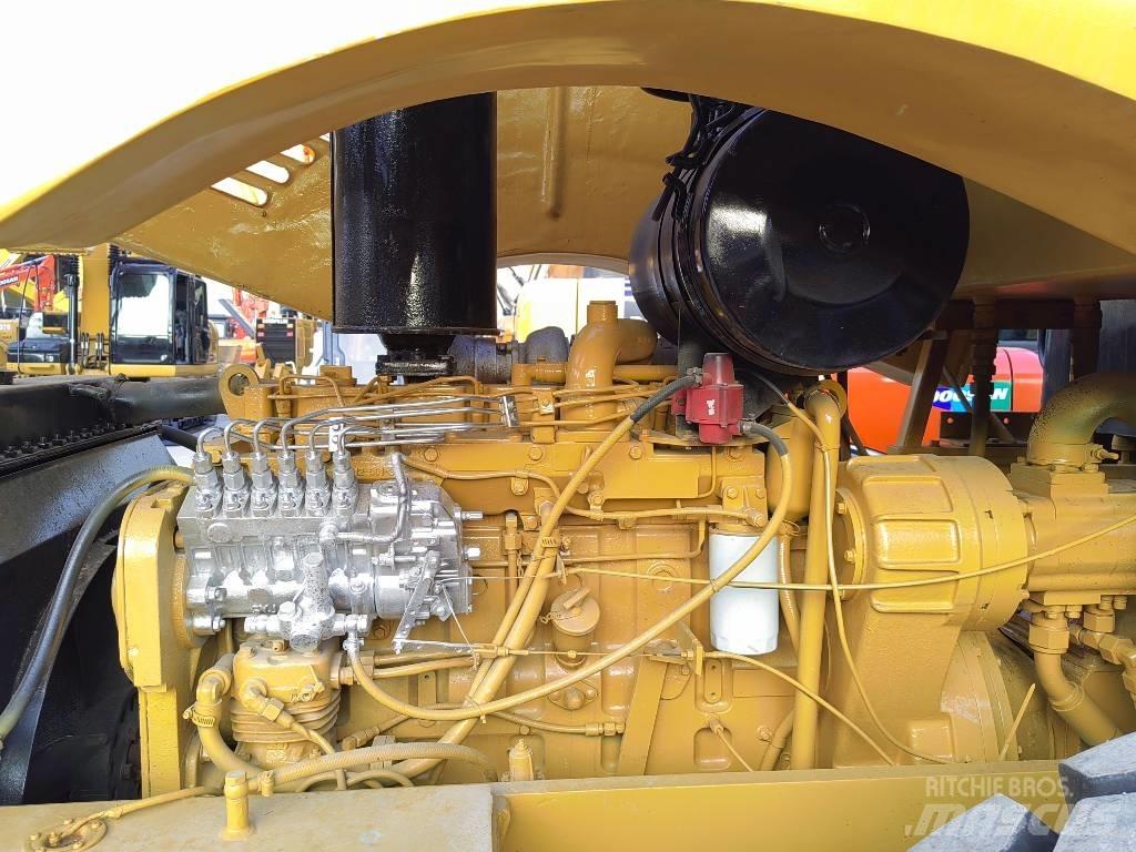 CAT GS683E Compactoare monocilindrice