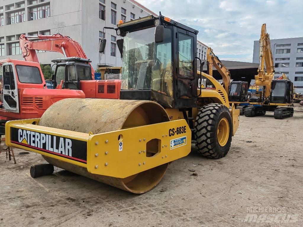 CAT GS683E Compactoare monocilindrice