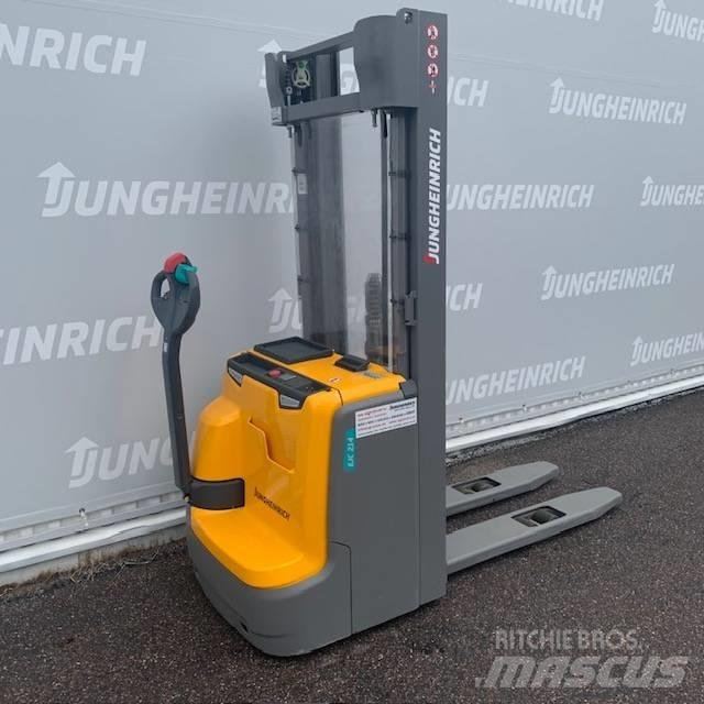 Jungheinrich EJC 214 Transpaleta manuala