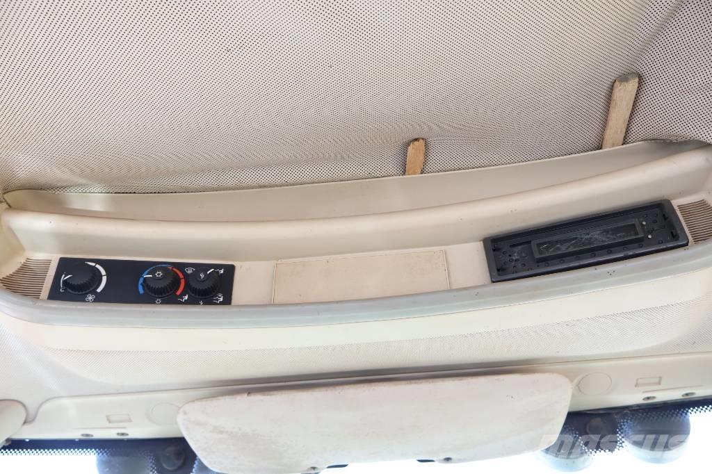 John Deere 6830 Tractoare