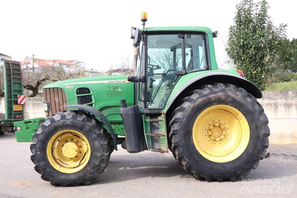 John Deere 6830 Tractoare