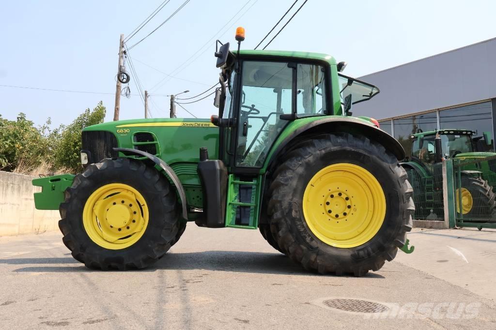 John Deere 6830 Tractoare