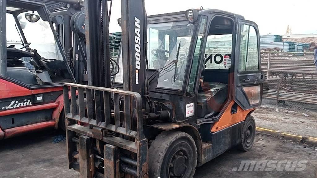 Doosan D 40 SC-7 Stivuitor diesel