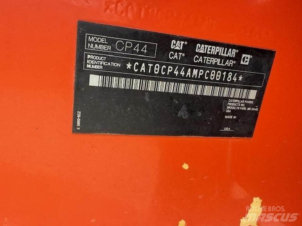 CAT CP44 Compactoare monocilindrice