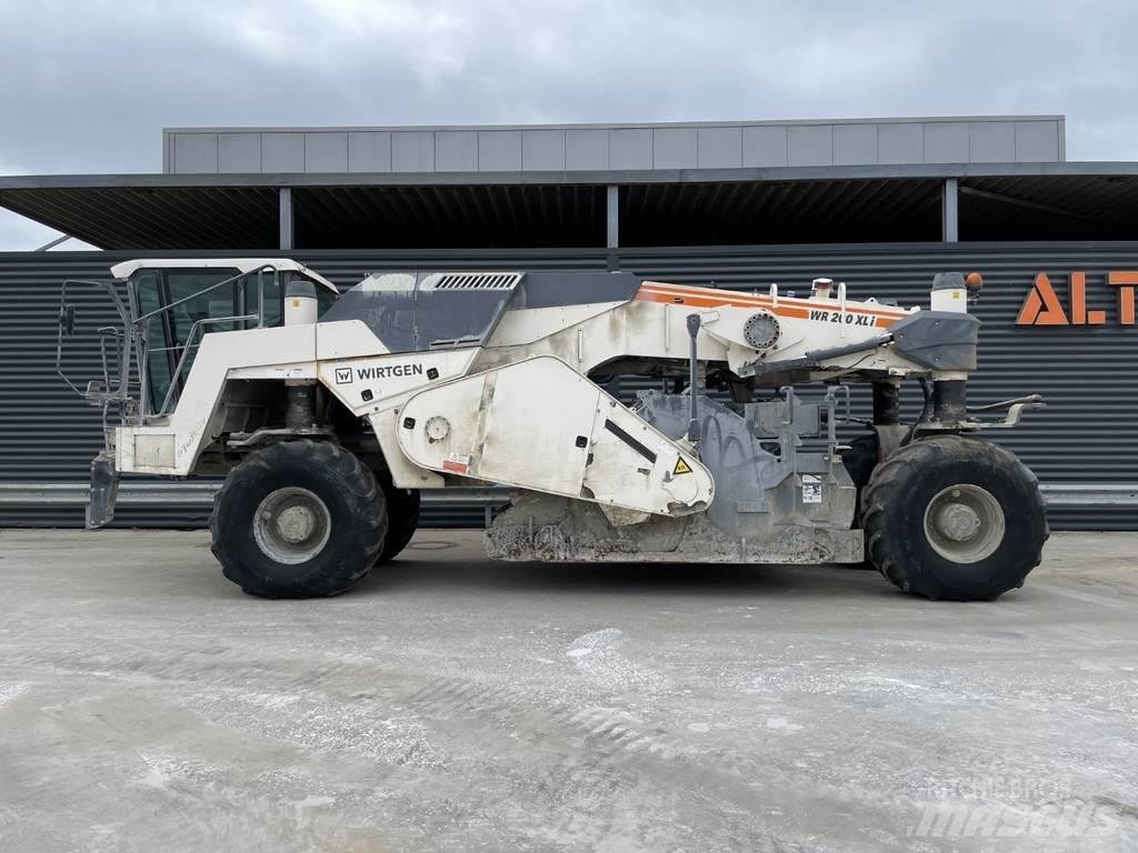 Wirtgen WR 200 XLI Reciclatori asfalt
