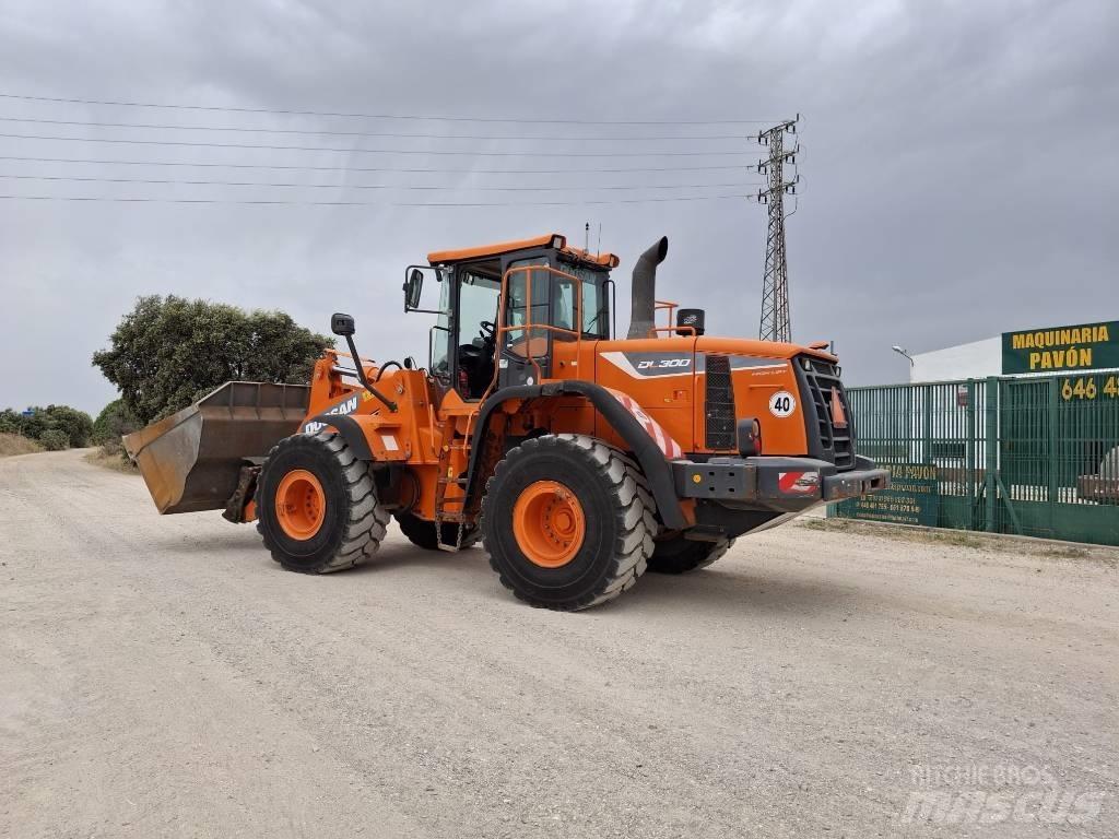 Doosan DL 300-5 Incarcator pe pneuri