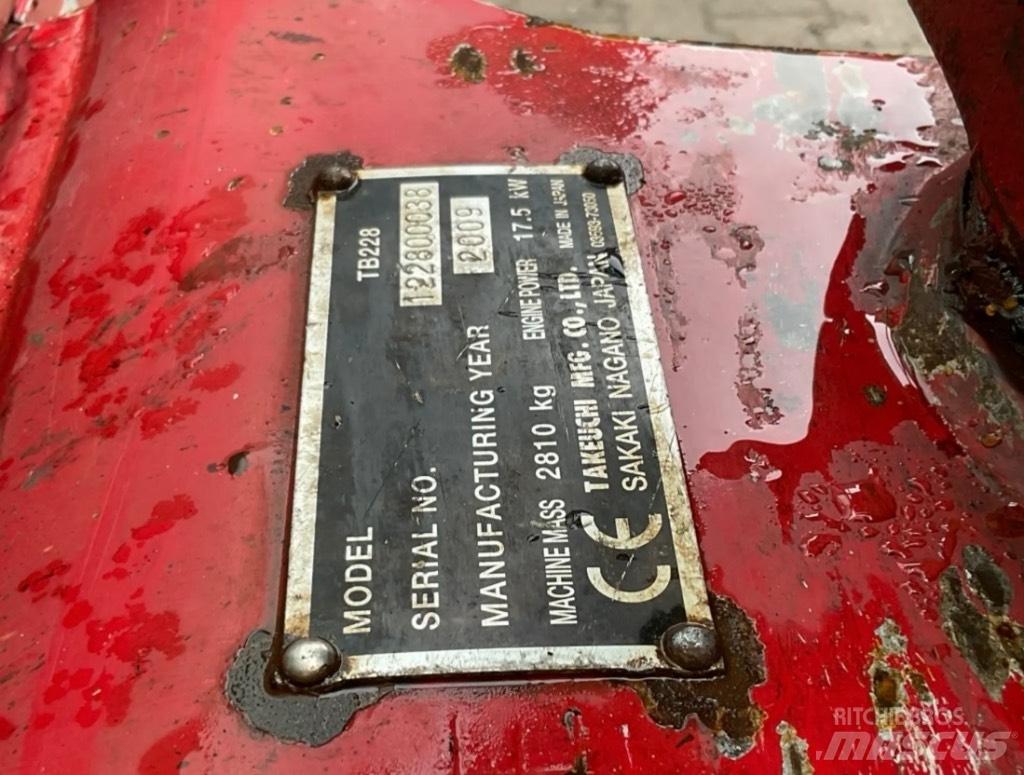Takeuchi TB228 Mini excavatoare < 7t
