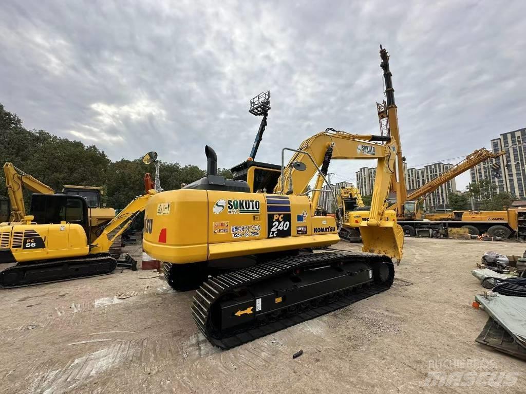 Komatsu PC 240 Excavatoare pe șenile
