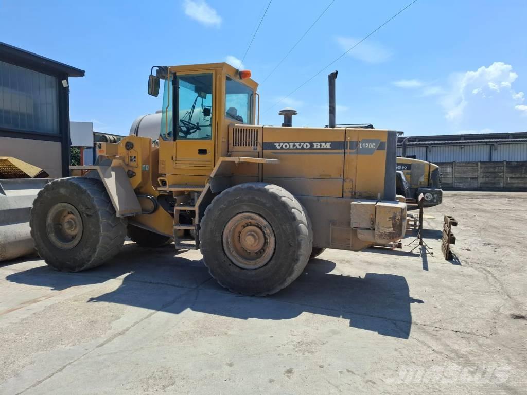 Volvo L 120 C Incarcator pe pneuri