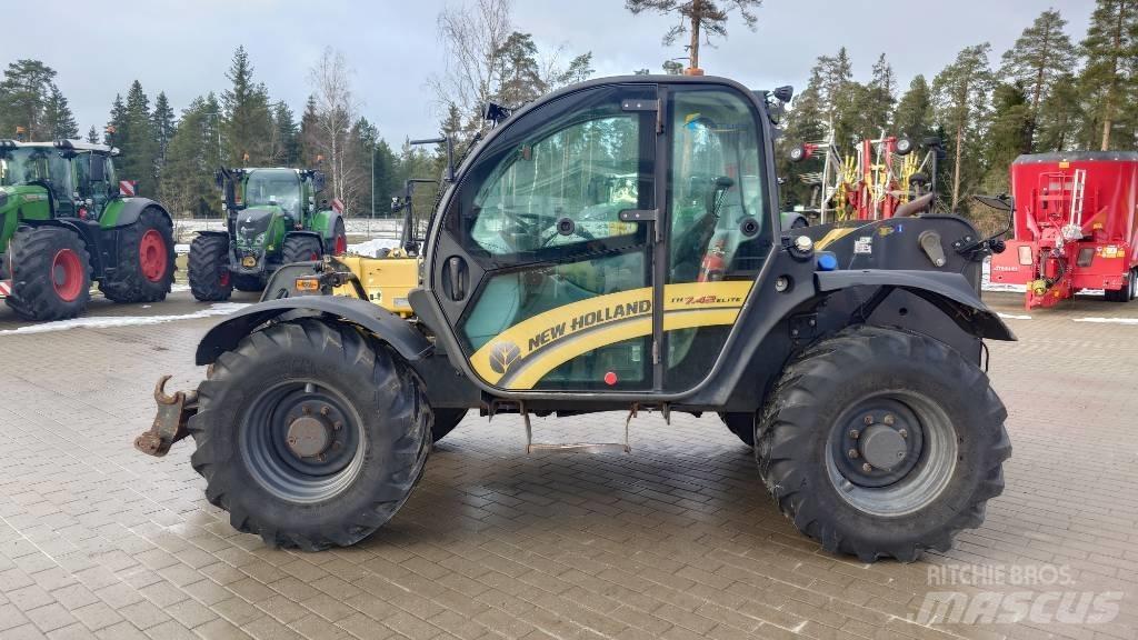 New Holland TH 7.42 Stivuitoare telescopice