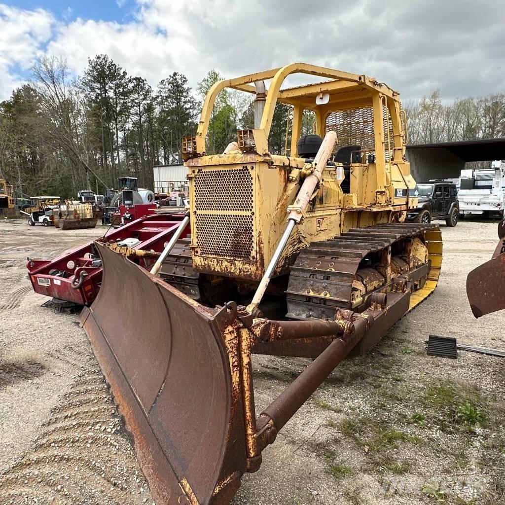 Komatsu D 68 E-1 Buldozere pe senile