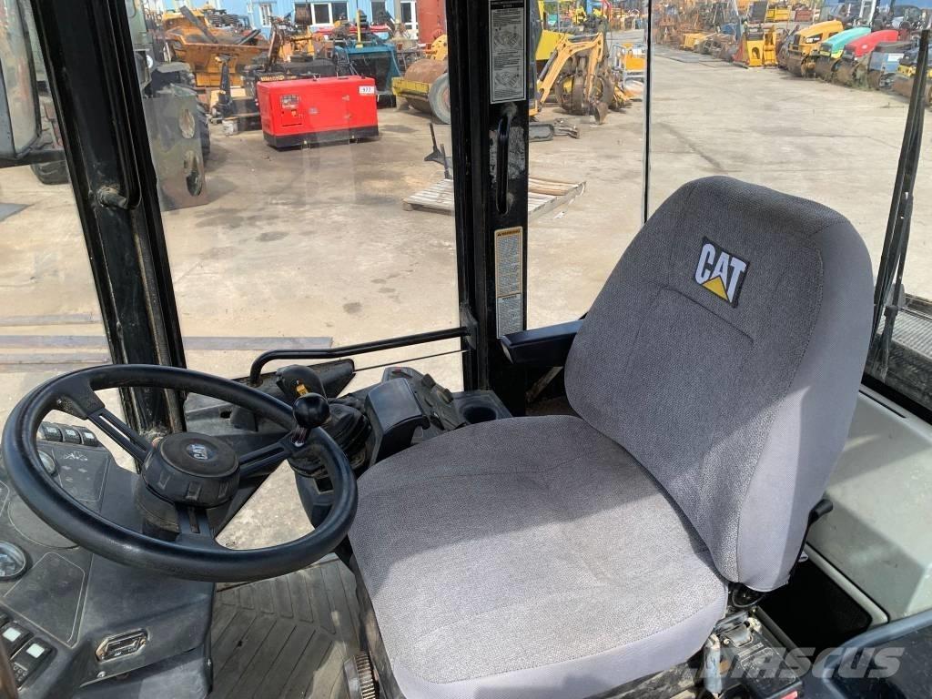 CAT 908 Incarcator pe pneuri