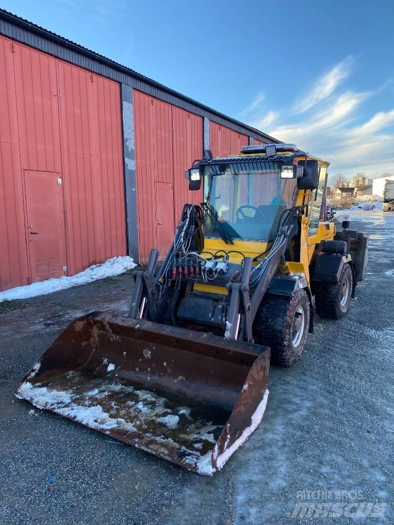 Wille 455 Incarcator pe pneuri