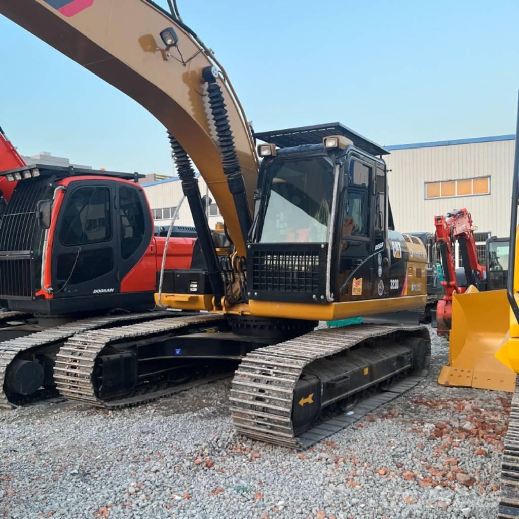 CAT 323 D Excavatoare pe șenile
