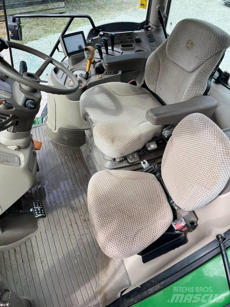John Deere 6120 R Tractoare