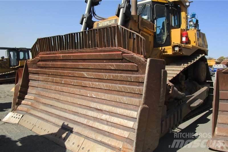CAT D9R Buldozere pe senile