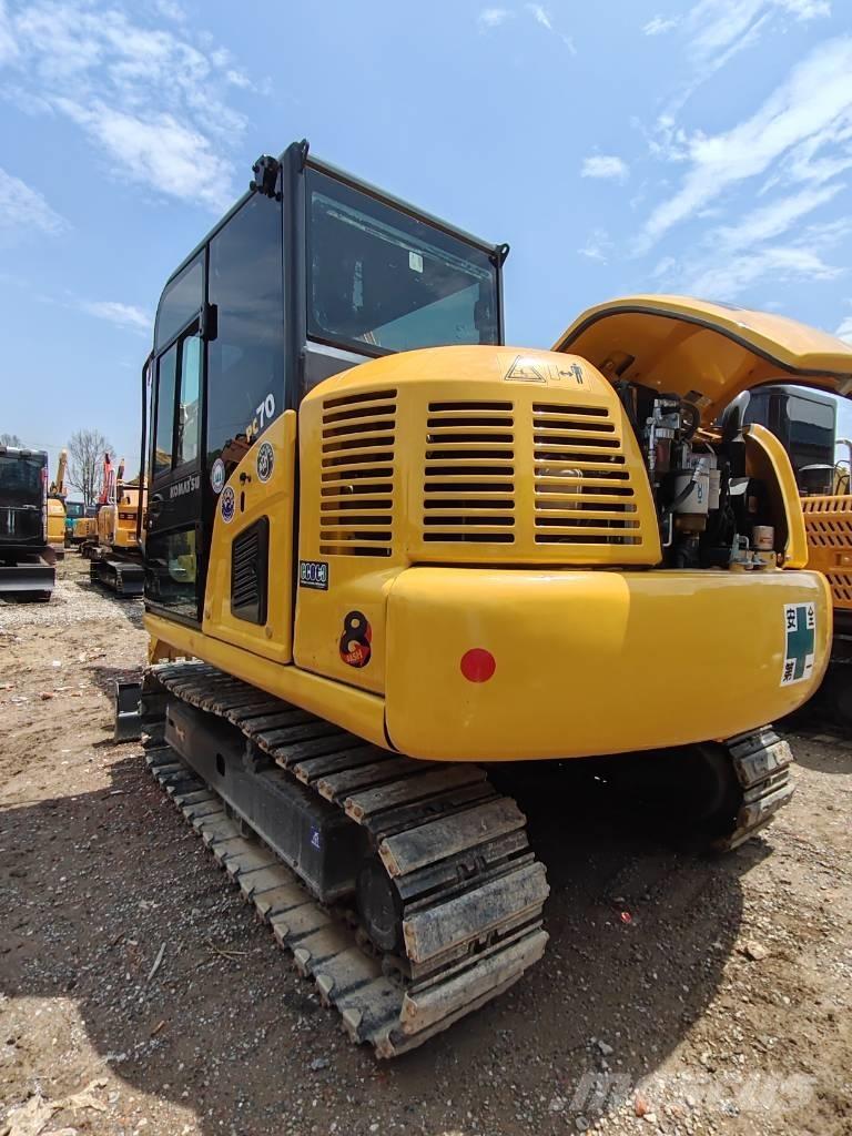 Komatsu PC 70 Excavatoare pe șenile
