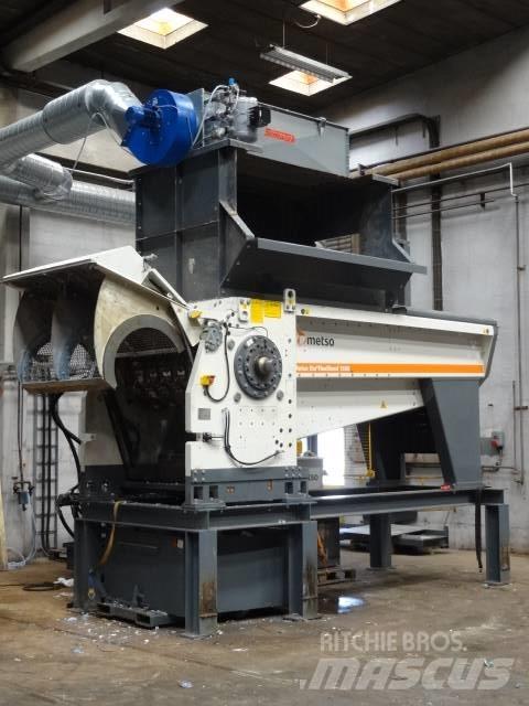 M&J FineShred 1500 Masina de tocat deseuri