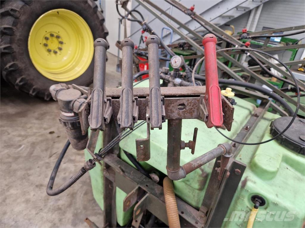 Tecnoma 800 Liter Tractoare agricole sprayers