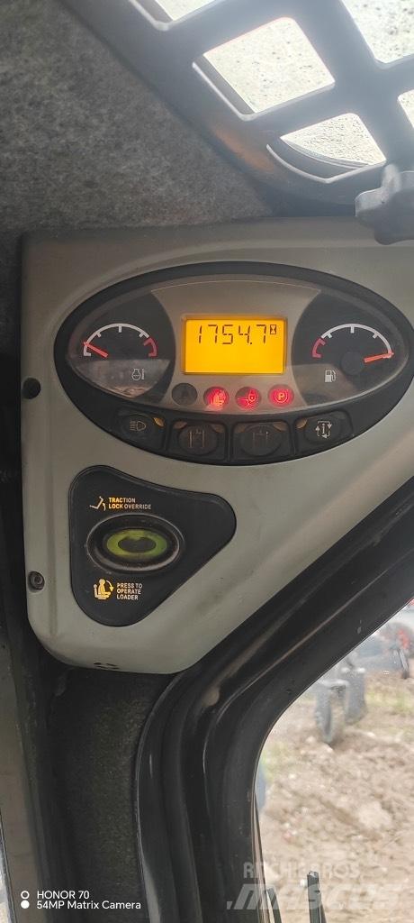 Bobcat S 220 Mini incarcator