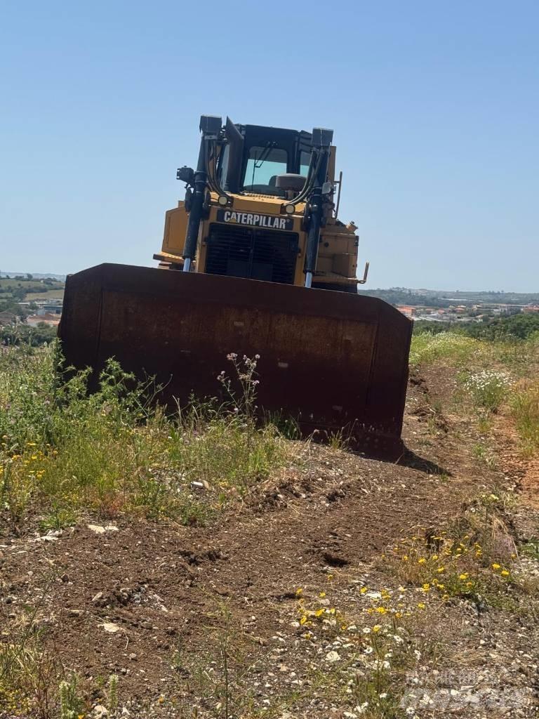 CAT D 6 T XL Buldozere pe senile