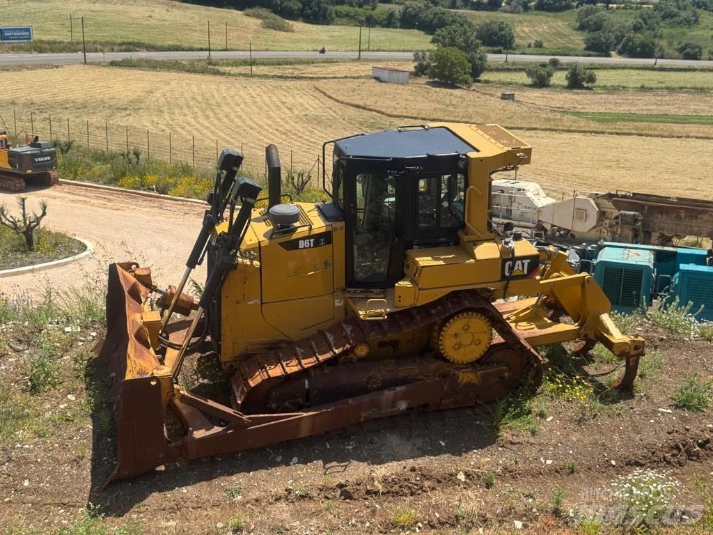 CAT D 6 T XL Buldozere pe senile