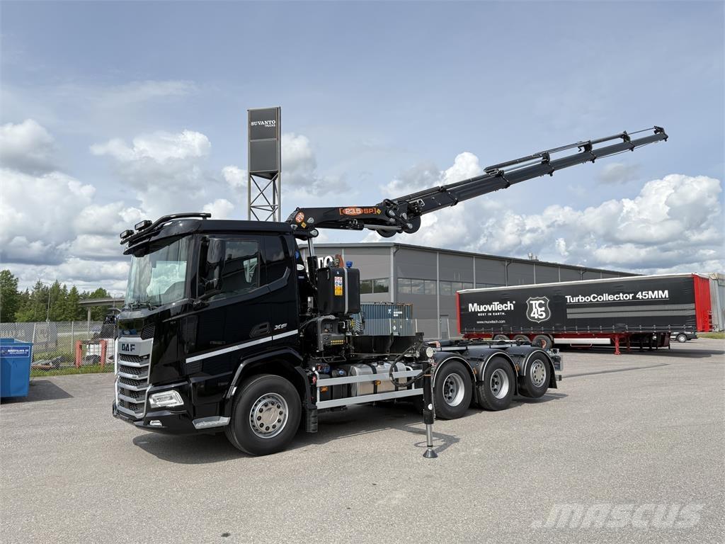 DAF XF 530 FAW 8X4 Camioane cu macara