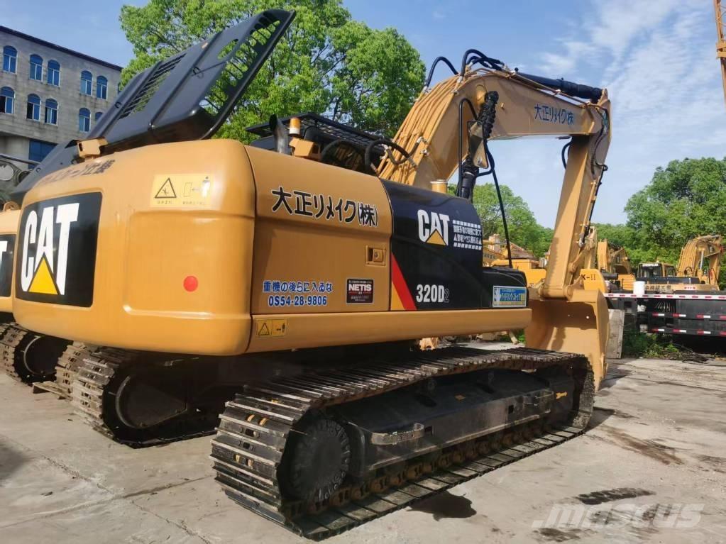 CAT 320d2 Excavatoare pe șenile
