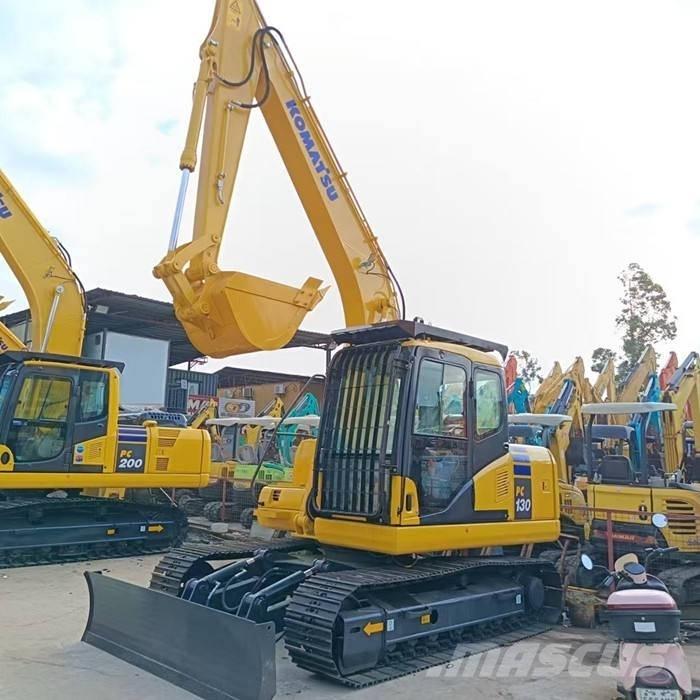 Komatsu PC 130 Excavatoare pe șenile
