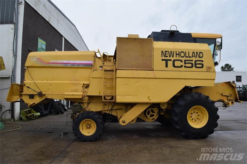 New Holland TC 56 Combine de secerat