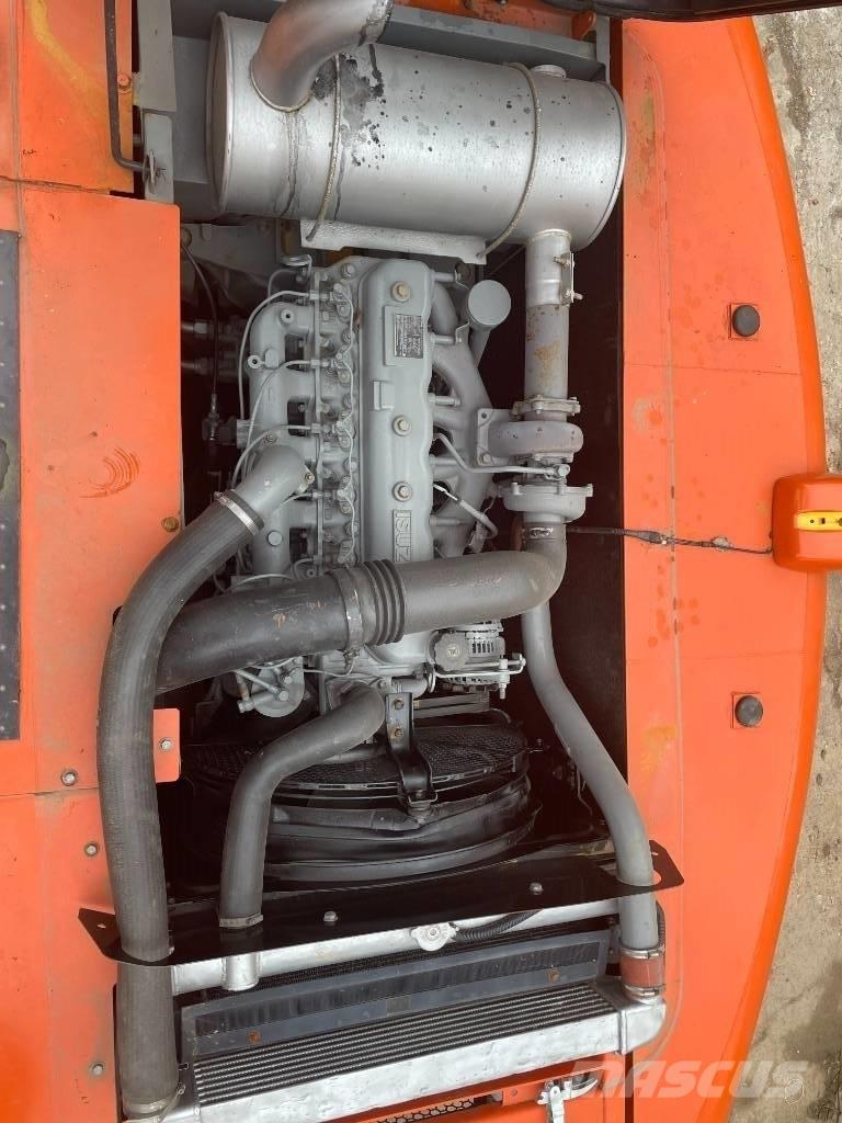 Hitachi ZX 200 Excavatoare pe șenile
