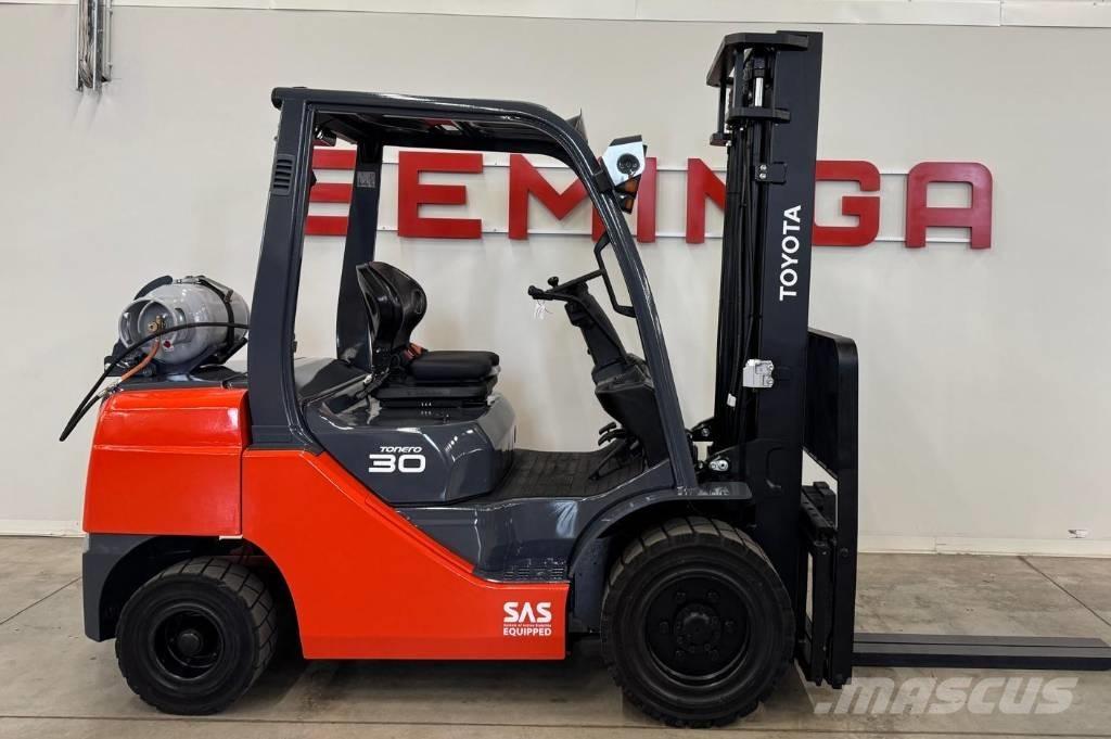 Toyota 10851 - 8FGF30 Stivuitor GPL