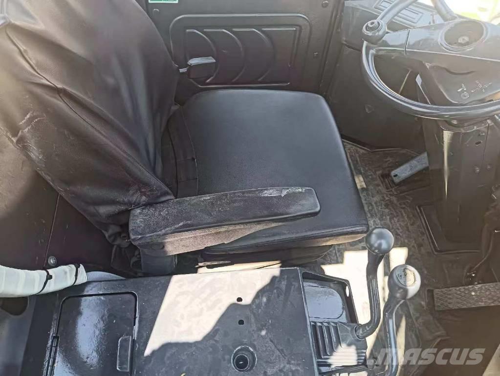 Komatsu WA 470-3 Incarcator pe pneuri