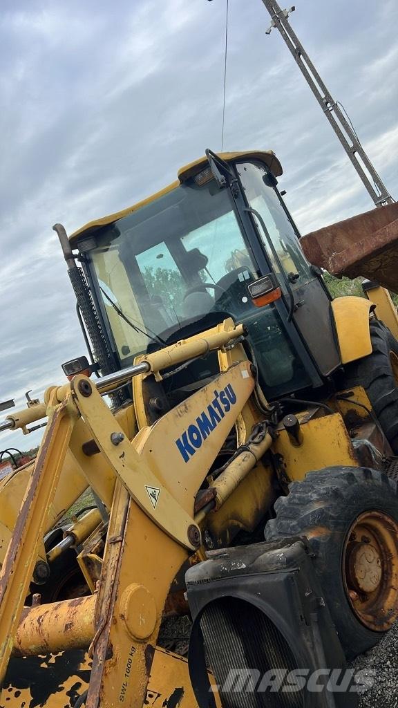 Komatsu WB 93 R Motoare
