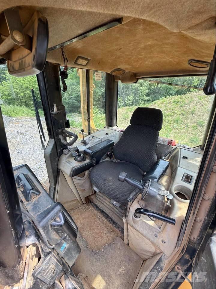 CAT D 6 N XL Buldozere pe senile