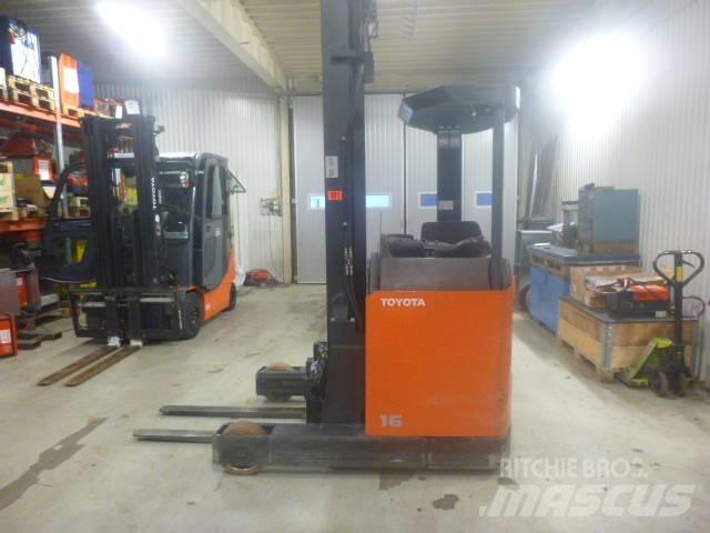 Toyota BT RR B2 Stivuitor cu catarg retractabil