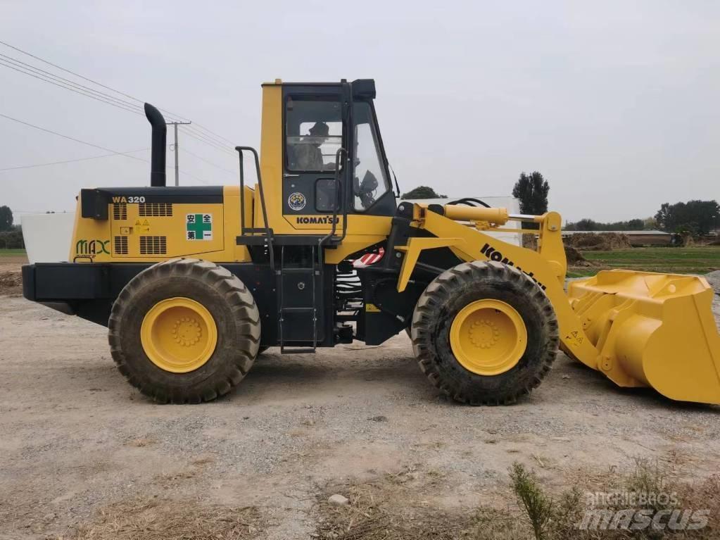 Komatsu WA 320-5 Incarcator pe pneuri