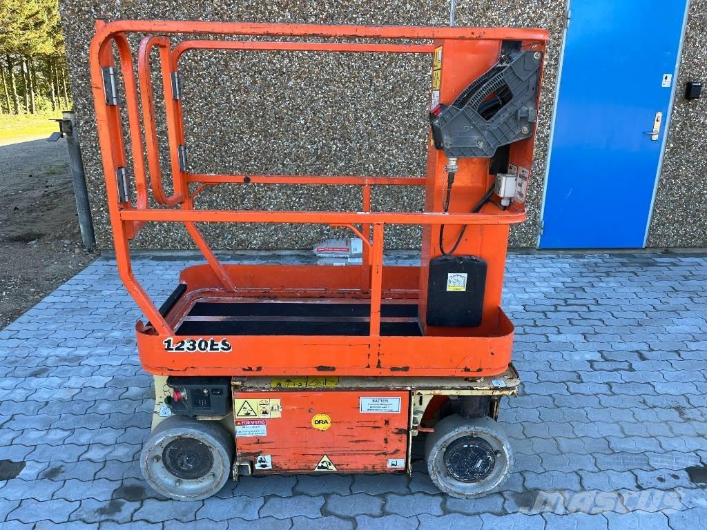 JLG 1230 ES Ascensoare verticale catarg